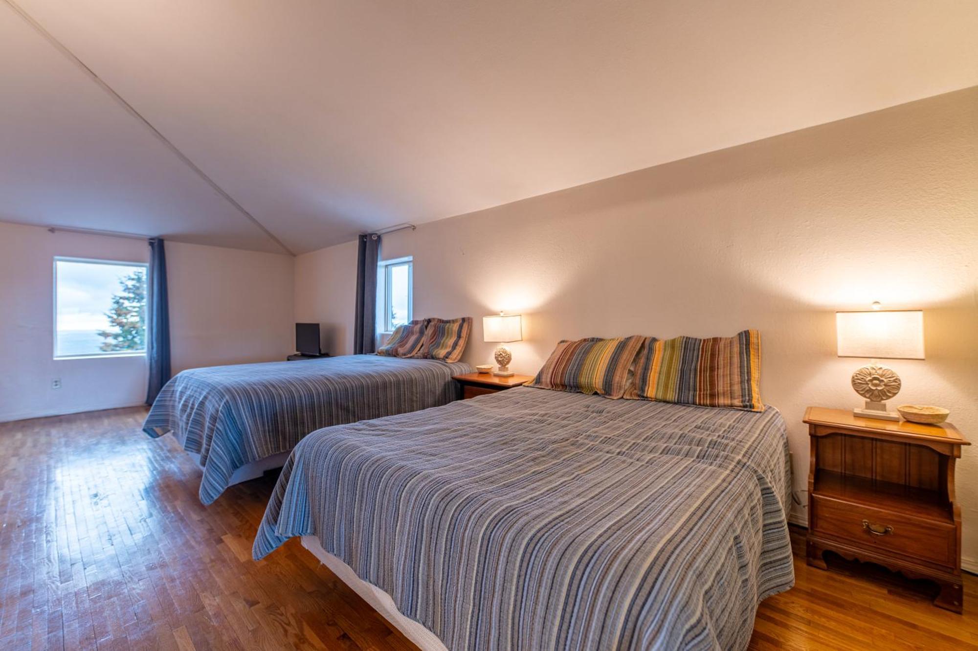 Girded Heart Lodge Anchor Point Экстерьер фото